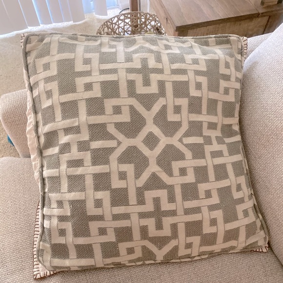 Accents Euc Designer Throw Pillows 22x22 I Have 3 Available Poshmark